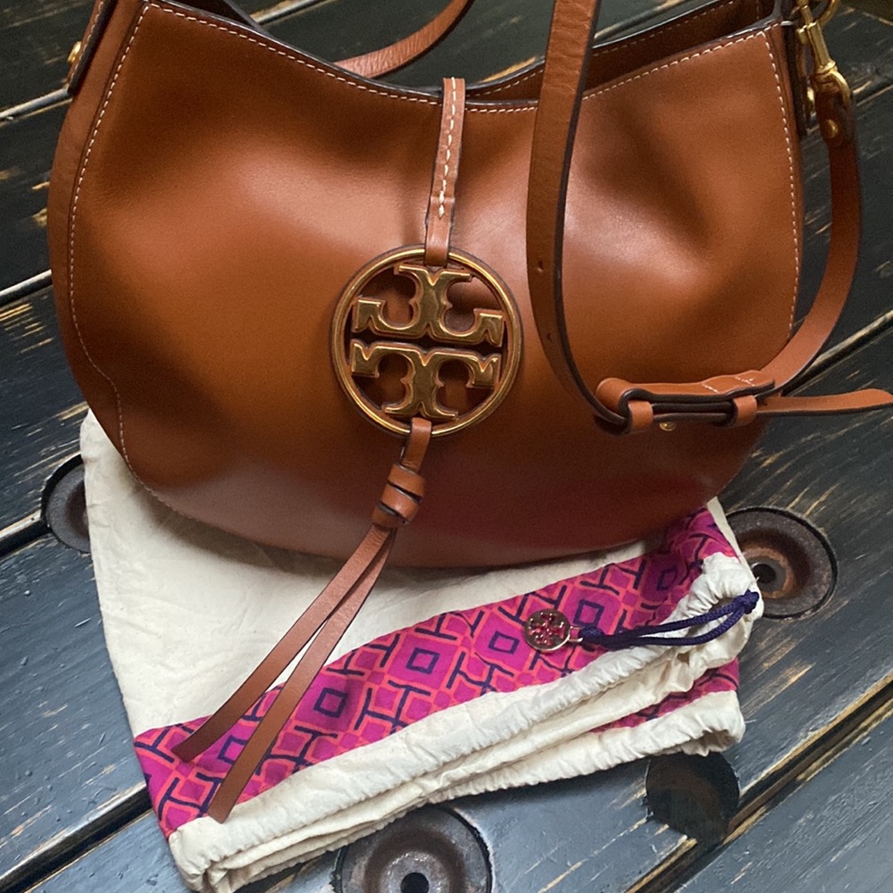 Tory Burch MILLER METAL-LOGO MINI HOBO - Picture 13 of 17